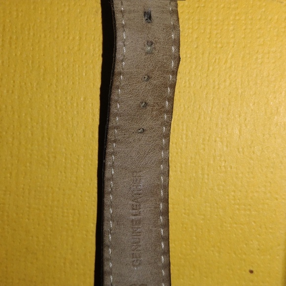 Fendi Black Leather Watch with Crystal Detailing - Picture 9 of 14